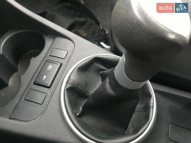 Помаранчевий Шкода Фабія, об'ємом двигуна 1.2 л та пробігом 124 тис. км за 5000 $, фото 13 на Automoto.ua