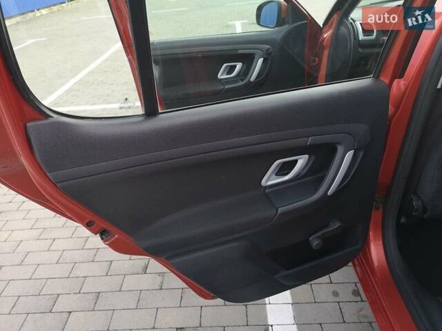 Помаранчевий Шкода Фабія, об'ємом двигуна 1.6 л та пробігом 240 тис. км за 7200 $, фото 10 на Automoto.ua