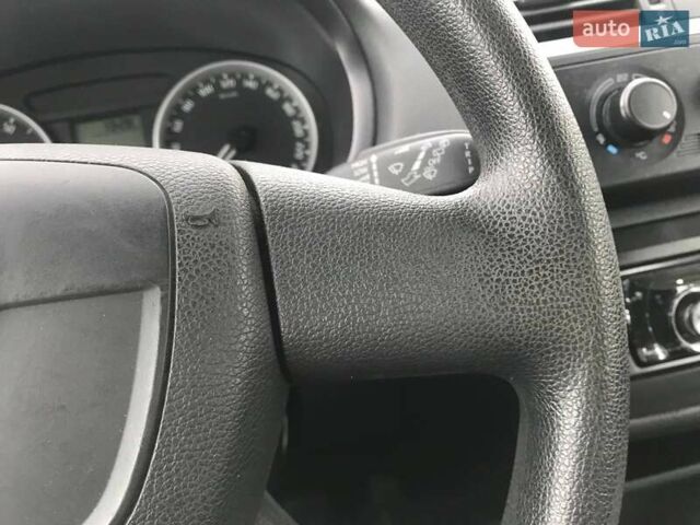 Помаранчевий Шкода Фабія, об'ємом двигуна 1.2 л та пробігом 124 тис. км за 5000 $, фото 10 на Automoto.ua