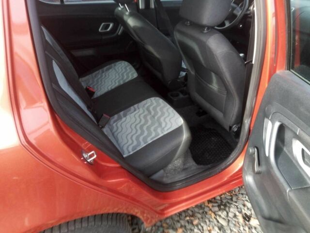 Оранжевый Шкода Фабия, объемом двигателя 1.2 л и пробегом 124 тыс. км за 4800 $, фото 6 на Automoto.ua