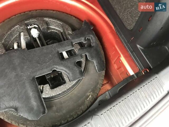 Помаранчевий Шкода Фабія, об'ємом двигуна 1.2 л та пробігом 124 тис. км за 5000 $, фото 12 на Automoto.ua