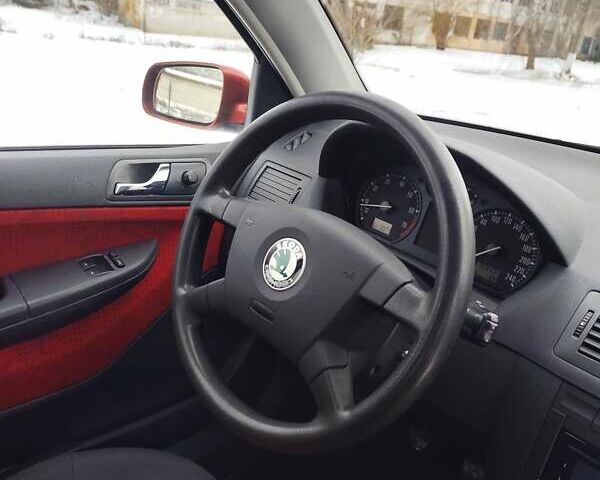 Помаранчевий Шкода Фабія, об'ємом двигуна 1.4 л та пробігом 160 тис. км за 4700 $, фото 28 на Automoto.ua