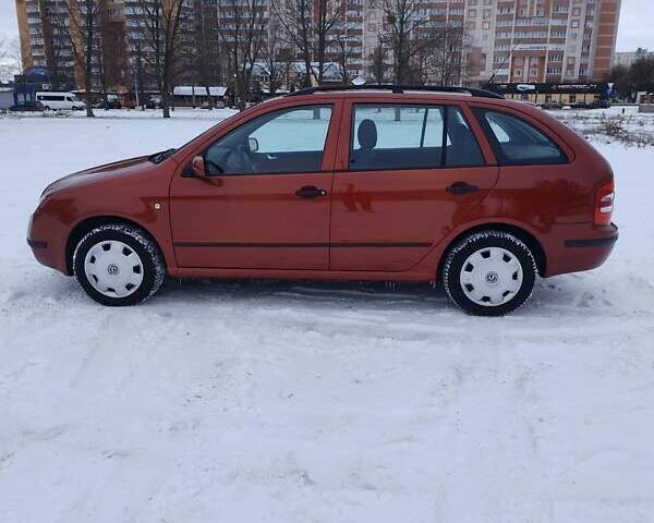 Помаранчевий Шкода Фабія, об'ємом двигуна 1.4 л та пробігом 160 тис. км за 4700 $, фото 4 на Automoto.ua
