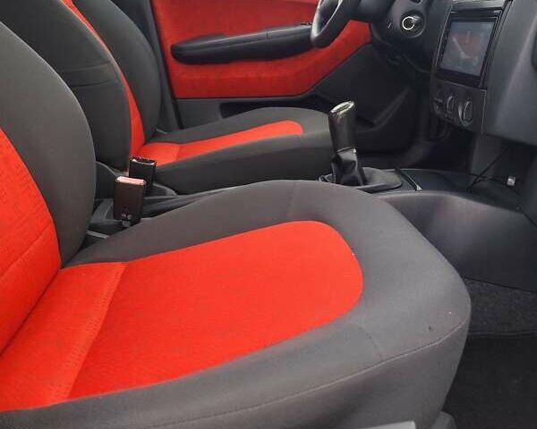 Помаранчевий Шкода Фабія, об'ємом двигуна 1.4 л та пробігом 160 тис. км за 4700 $, фото 27 на Automoto.ua