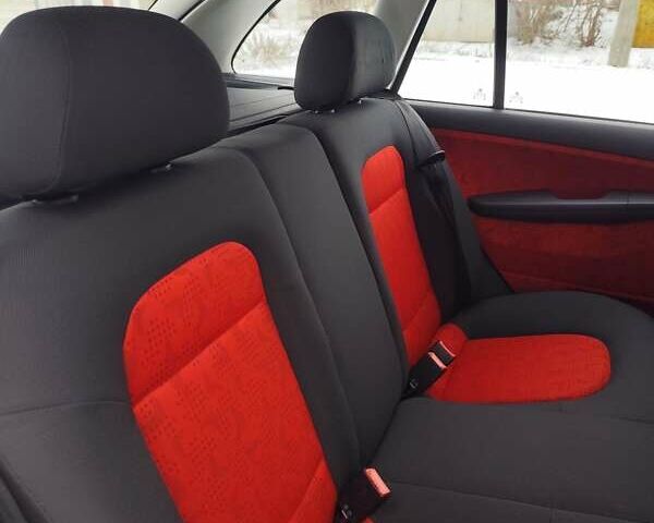 Помаранчевий Шкода Фабія, об'ємом двигуна 1.4 л та пробігом 160 тис. км за 4700 $, фото 35 на Automoto.ua