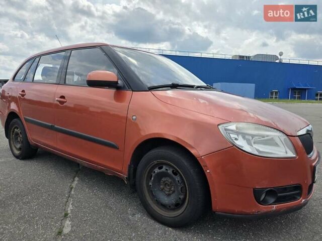 Помаранчевий Шкода Фабія, об'ємом двигуна 1.39 л та пробігом 259 тис. км за 2600 $, фото 2 на Automoto.ua