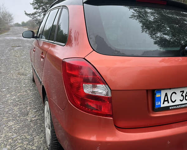 Помаранчевий Шкода Фабія, об'ємом двигуна 1.6 л та пробігом 254 тис. км за 6450 $, фото 5 на Automoto.ua