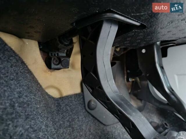 Помаранчевий Шкода Фабія, об'ємом двигуна 1.39 л та пробігом 234 тис. км за 5750 $, фото 19 на Automoto.ua