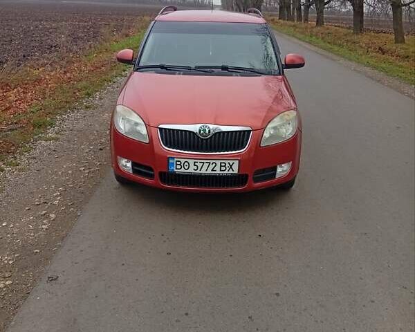 Помаранчевий Шкода Фабія, об'ємом двигуна 1.4 л та пробігом 340 тис. км за 4300 $, фото 5 на Automoto.ua