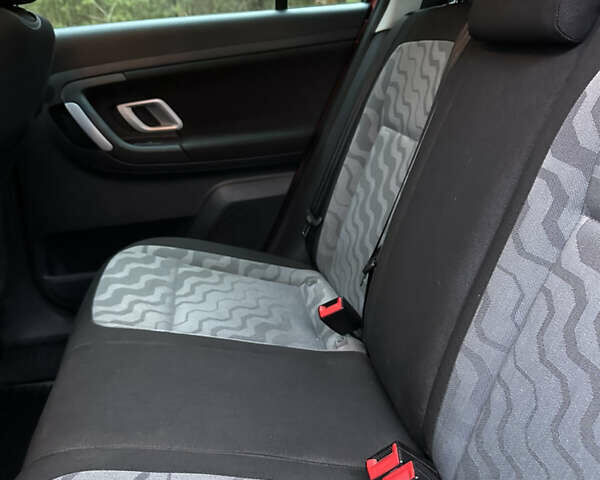 Помаранчевий Шкода Фабія, об'ємом двигуна 1.6 л та пробігом 254 тис. км за 6450 $, фото 9 на Automoto.ua