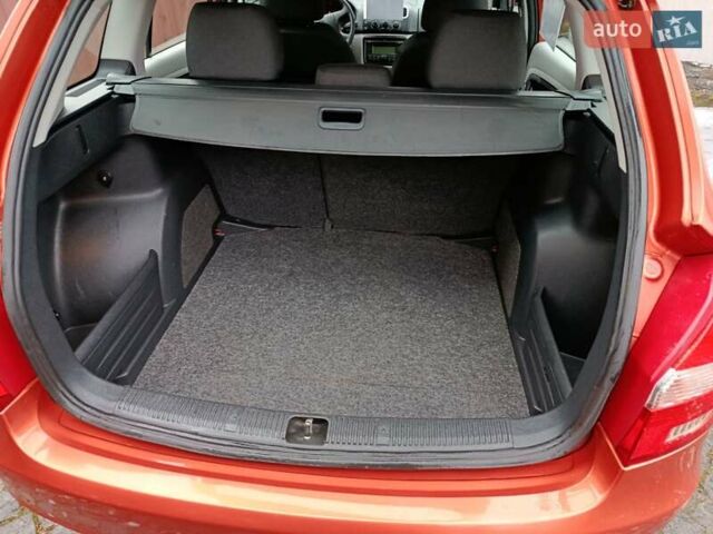 Помаранчевий Шкода Фабія, об'ємом двигуна 1.39 л та пробігом 234 тис. км за 5750 $, фото 30 на Automoto.ua