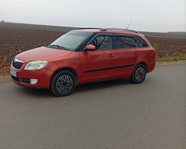 Помаранчевий Шкода Фабія, об'ємом двигуна 1.4 л та пробігом 340 тис. км за 4300 $, фото 4 на Automoto.ua