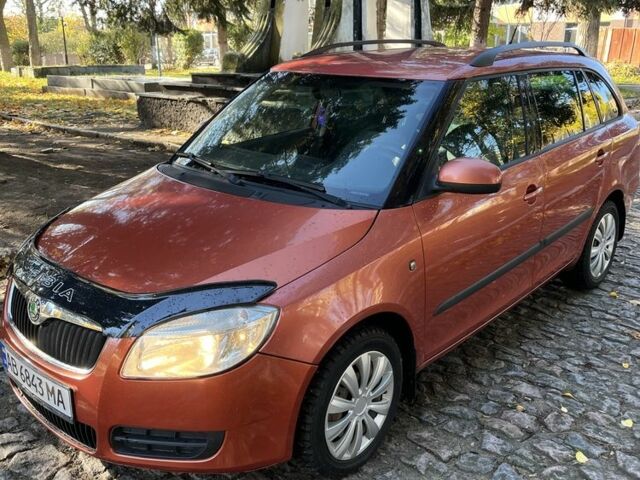 Оранжевый Шкода Фабия, объемом двигателя 1.4 л и пробегом 150 тыс. км за 3600 $, фото 1 на Automoto.ua