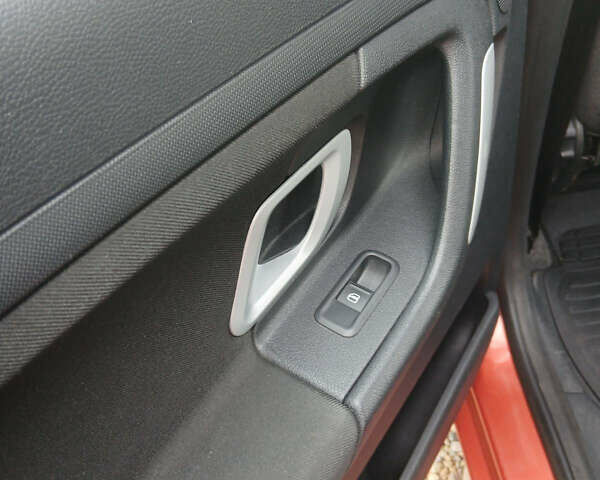 Оранжевый Шкода Фабия, объемом двигателя 1.39 л и пробегом 227 тыс. км за 5800 $, фото 14 на Automoto.ua