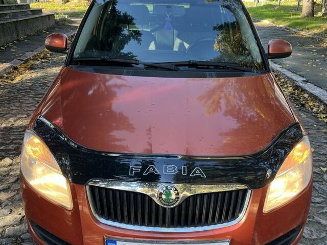 Оранжевый Шкода Фабия, объемом двигателя 1.4 л и пробегом 150 тыс. км за 3600 $, фото 2 на Automoto.ua