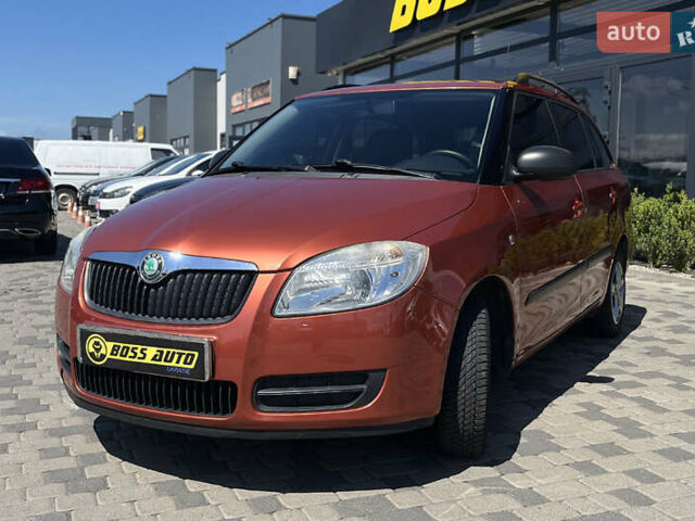 Помаранчевий Шкода Фабія, об'ємом двигуна 1.2 л та пробігом 184 тис. км за 5400 $, фото 2 на Automoto.ua