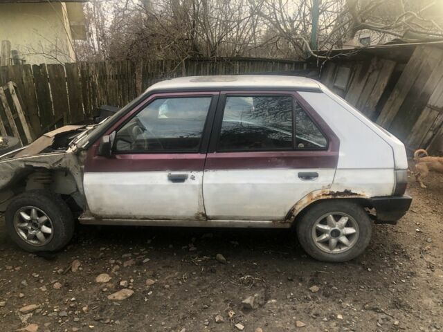 Білий Шкода Фаворит, об'ємом двигуна 1.3 л та пробігом 222 тис. км за 236 $, фото 2 на Automoto.ua