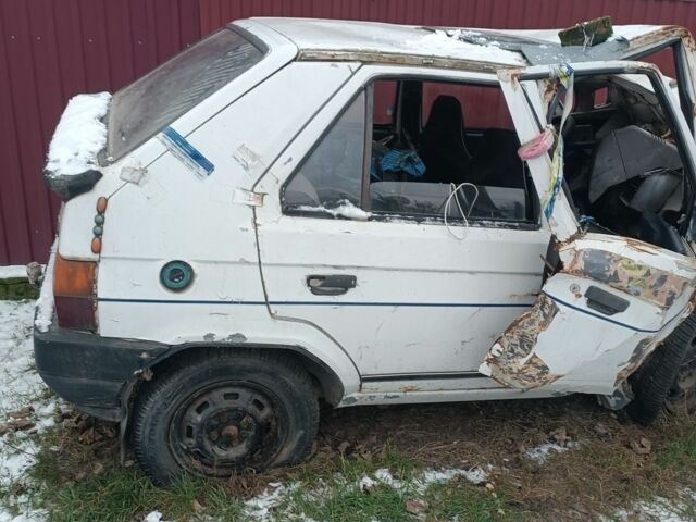 Білий Шкода Фаворит, об'ємом двигуна 1.3 л та пробігом 300 тис. км за 285 $, фото 2 на Automoto.ua