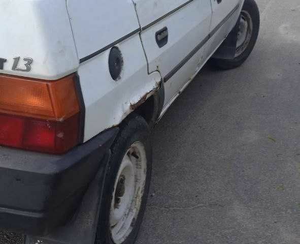 Белый Шкода Фаворит, объемом двигателя 1.3 л и пробегом 300 тыс. км за 500 $, фото 4 на Automoto.ua