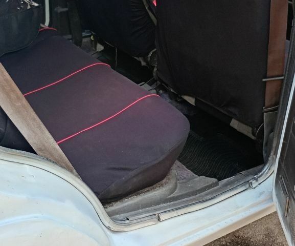 Білий Шкода Фаворит, об'ємом двигуна 1.3 л та пробігом 300 тис. км за 1100 $, фото 4 на Automoto.ua