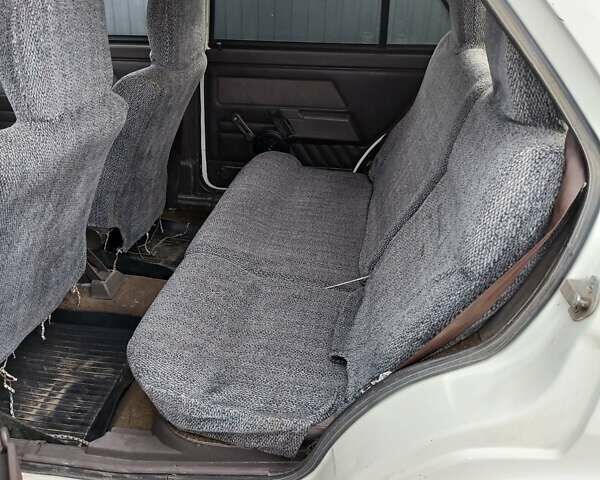 Белый Шкода Фаворит, объемом двигателя 1.3 л и пробегом 180 тыс. км за 1700 $, фото 6 на Automoto.ua