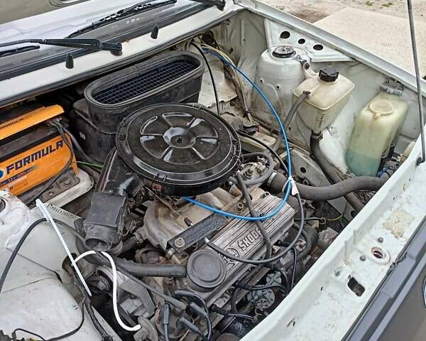 Белый Шкода Фаворит, объемом двигателя 1.3 л и пробегом 180 тыс. км за 1700 $, фото 9 на Automoto.ua