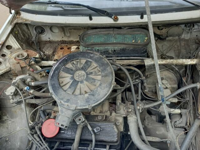 Белый Шкода Фаворит, объемом двигателя 1.3 л и пробегом 300 тыс. км за 700 $, фото 5 на Automoto.ua