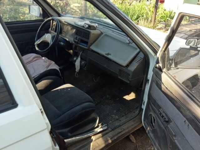 Білий Шкода Фаворит, об'ємом двигуна 1.3 л та пробігом 2 тис. км за 381 $, фото 5 на Automoto.ua