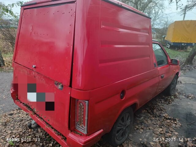 Червоний Шкода Фаворит, об'ємом двигуна 1.3 л та пробігом 2 тис. км за 1600 $, фото 3 на Automoto.ua