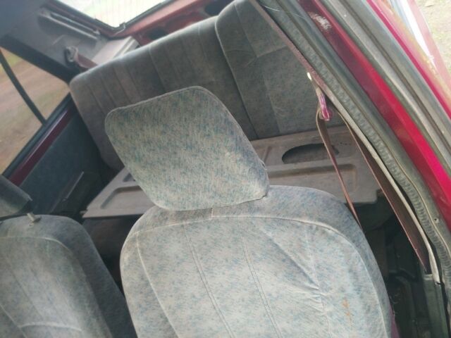 Червоний Шкода Фаворит, об'ємом двигуна 0 л та пробігом 60 тис. км за 764 $, фото 5 на Automoto.ua