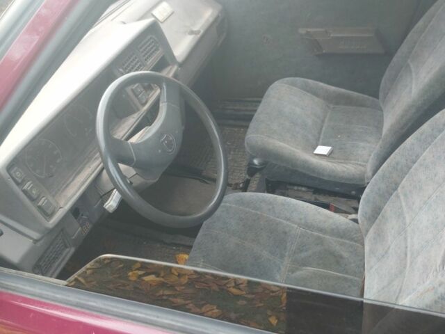 Червоний Шкода Фаворит, об'ємом двигуна 0 л та пробігом 60 тис. км за 764 $, фото 4 на Automoto.ua