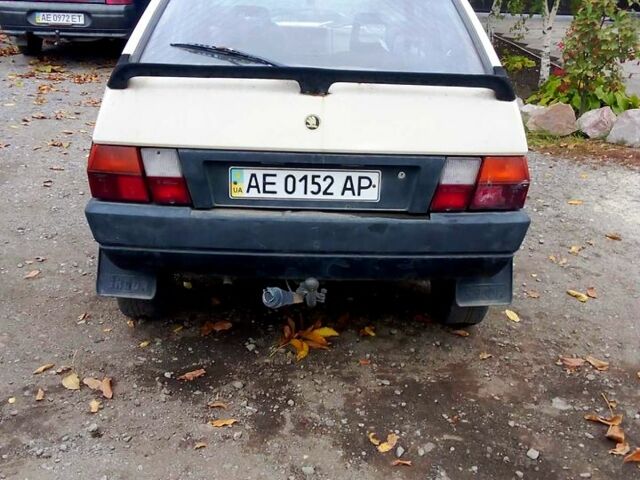 Шкода Фаворит, объемом двигателя 1.3 л и пробегом 123 тыс. км за 350 $, фото 3 на Automoto.ua