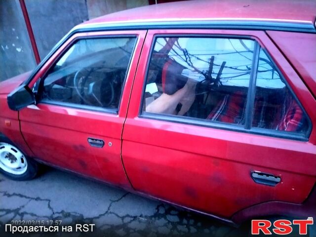 Шкода Фаворит, объемом двигателя 1.3 л и пробегом 190 тыс. км за 600 $, фото 1 на Automoto.ua