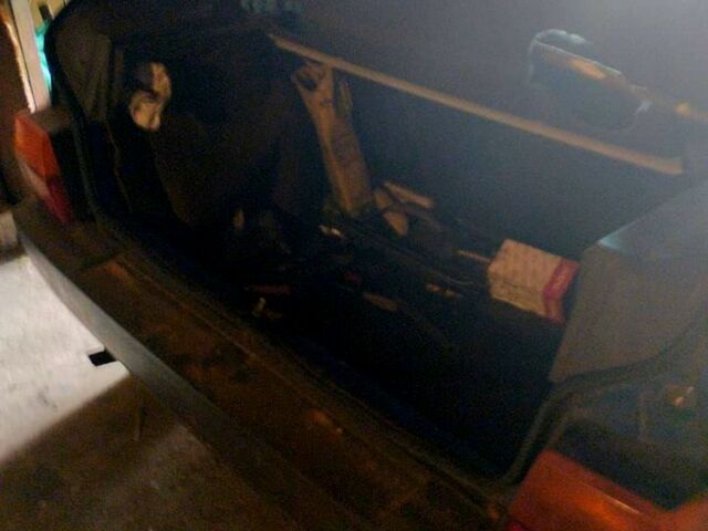 Шкода Фаворит, объемом двигателя 1.3 л и пробегом 0 тыс. км за 1000 $, фото 5 на Automoto.ua