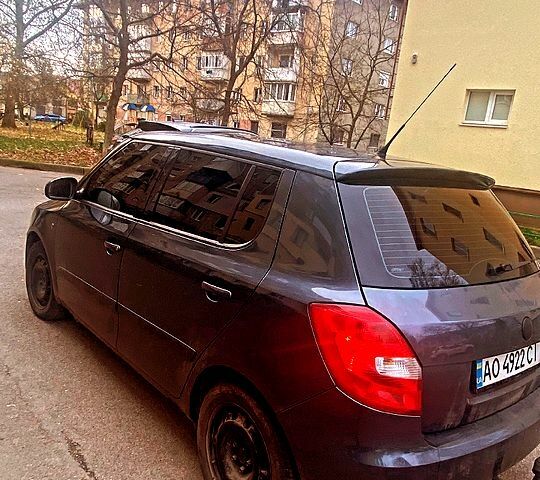 Шкода Фаворит, объемом двигателя 1.6 л и пробегом 250 тыс. км за 4700 $, фото 1 на Automoto.ua