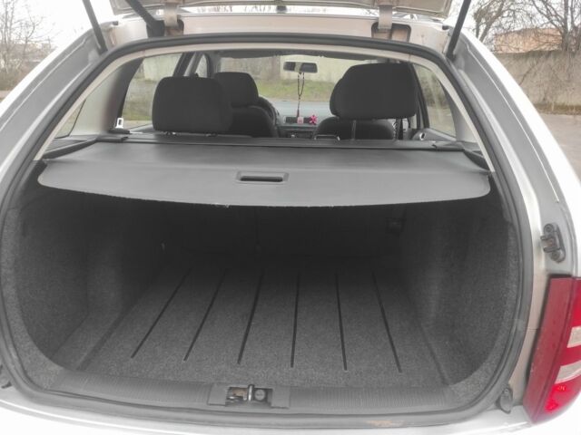 Серый Шкода Фаворит, объемом двигателя 1.4 л и пробегом 220 тыс. км за 3800 $, фото 11 на Automoto.ua