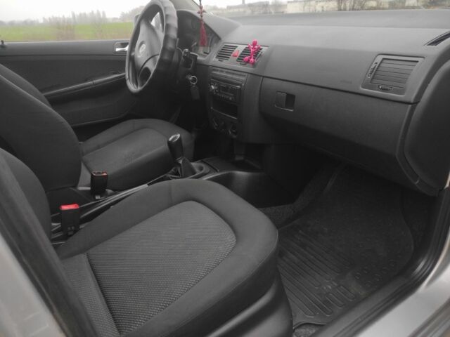 Серый Шкода Фаворит, объемом двигателя 1.4 л и пробегом 220 тыс. км за 3800 $, фото 12 на Automoto.ua