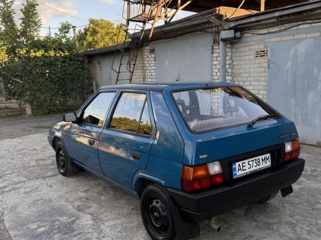 Синий Шкода Фаворит, объемом двигателя 1.3 л и пробегом 64 тыс. км за 1600 $, фото 3 на Automoto.ua
