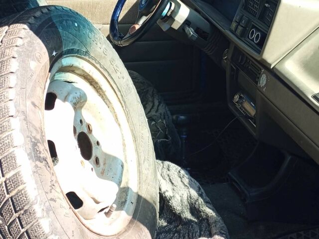 Синий Шкода Фаворит, объемом двигателя 1.3 л и пробегом 18 тыс. км за 20000 $, фото 2 на Automoto.ua