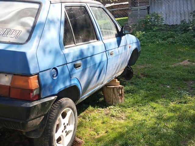 Синий Шкода Фаворит, объемом двигателя 1.3 л и пробегом 18 тыс. км за 20000 $, фото 5 на Automoto.ua