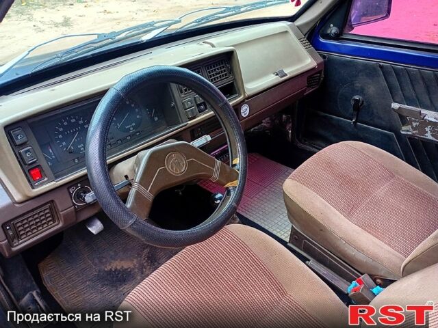 Синій Шкода Фаворит, об'ємом двигуна 1.3 л та пробігом 295 тис. км за 750 $, фото 7 на Automoto.ua