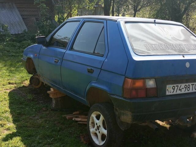 Синий Шкода Фаворит, объемом двигателя 1.3 л и пробегом 18 тыс. км за 20000 $, фото 6 на Automoto.ua