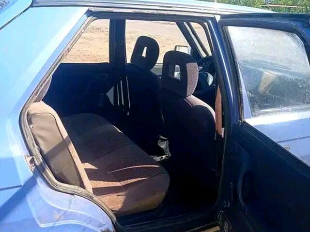 Синий Шкода Фаворит, объемом двигателя 1.3 л и пробегом 100 тыс. км за 500 $, фото 2 на Automoto.ua