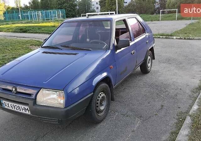 Синій Шкода Фаворит, об'ємом двигуна 1.3 л та пробігом 303 тис. км за 900 $, фото 5 на Automoto.ua