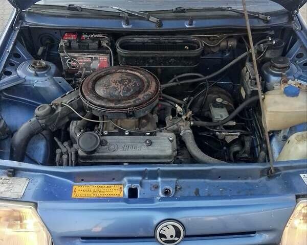 Синий Шкода Фаворит, объемом двигателя 1.28 л и пробегом 179 тыс. км за 950 $, фото 8 на Automoto.ua