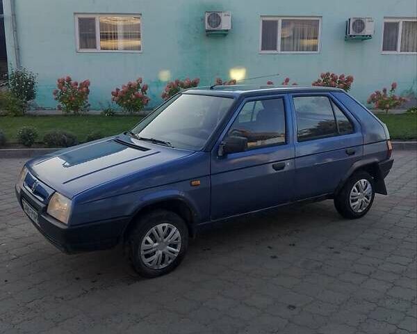 Синий Шкода Фаворит, объемом двигателя 1.28 л и пробегом 179 тыс. км за 1000 $, фото 6 на Automoto.ua