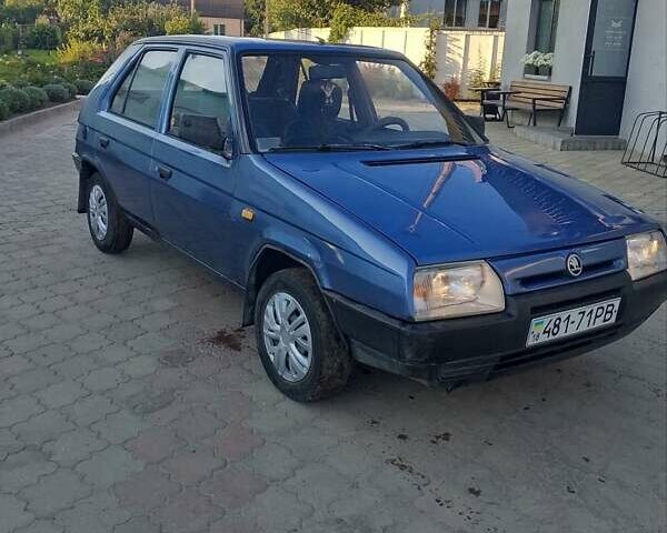 Синий Шкода Фаворит, объемом двигателя 1.28 л и пробегом 179 тыс. км за 950 $, фото 7 на Automoto.ua