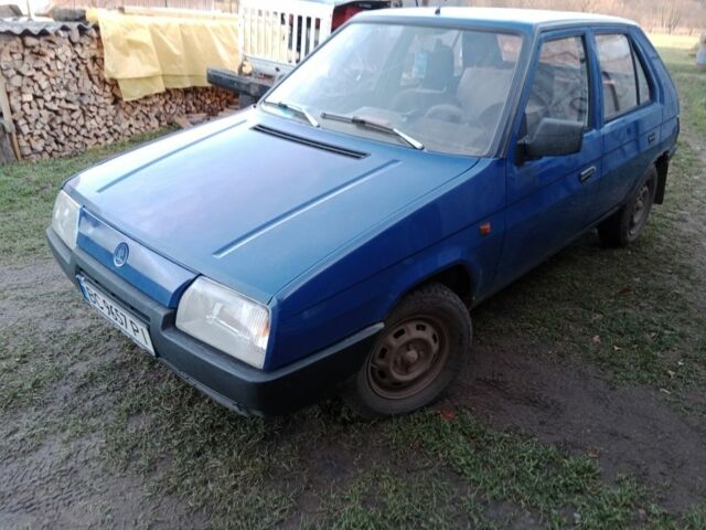 Синий Шкода Фаворит, объемом двигателя 1.3 л и пробегом 150 тыс. км за 1299 $, фото 1 на Automoto.ua