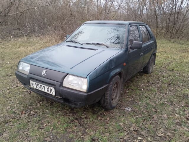 Зелений Шкода Фаворит, об'ємом двигуна 1.3 л та пробігом 323 тис. км за 628 $, фото 6 на Automoto.ua