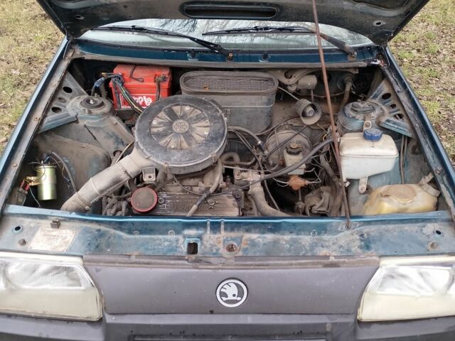 Зелений Шкода Фаворит, об'ємом двигуна 1.3 л та пробігом 323 тис. км за 628 $, фото 1 на Automoto.ua